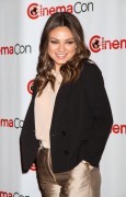 Mila Kunis ミラ・クニス